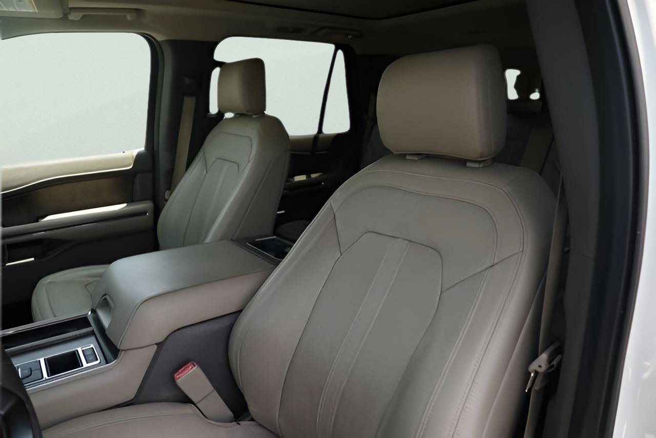 Used 2018 Ford Expedition Max Limited w/ Equipment Group 302A RWD image 10