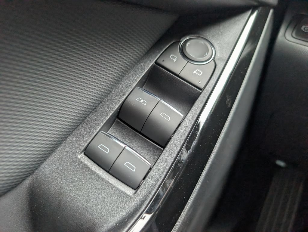 New 2027 Chevrolet Equinox RS w/ Safety and Technology Package FWD image 23