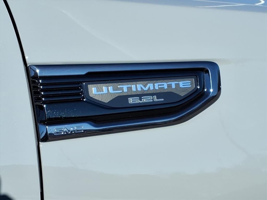 Used 2025 GMC Sierra 1500 Denali Ultimate image 8