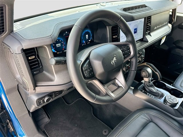 New 2025 Ford Bronco Badlands image 6