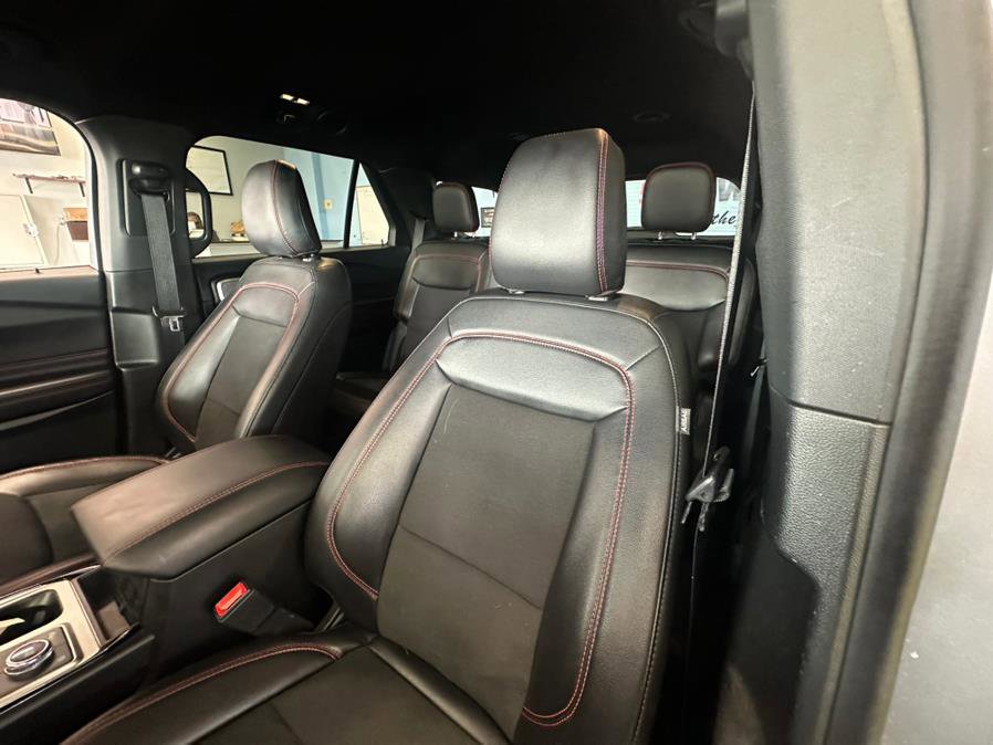 Used 2022 Ford Explorer ST-Line w/ Class IV Trailer Tow Package image 24