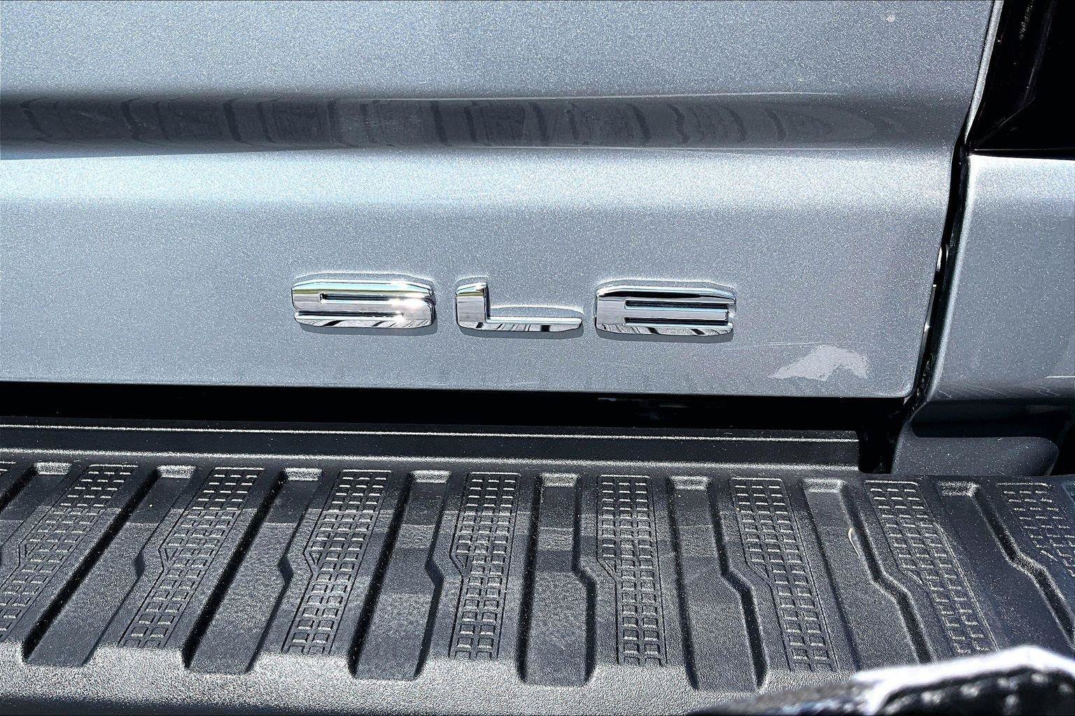 Used 2026 GMC Sierra 2500 SLE w/ SLE Value Package; AWD/4WD image 9