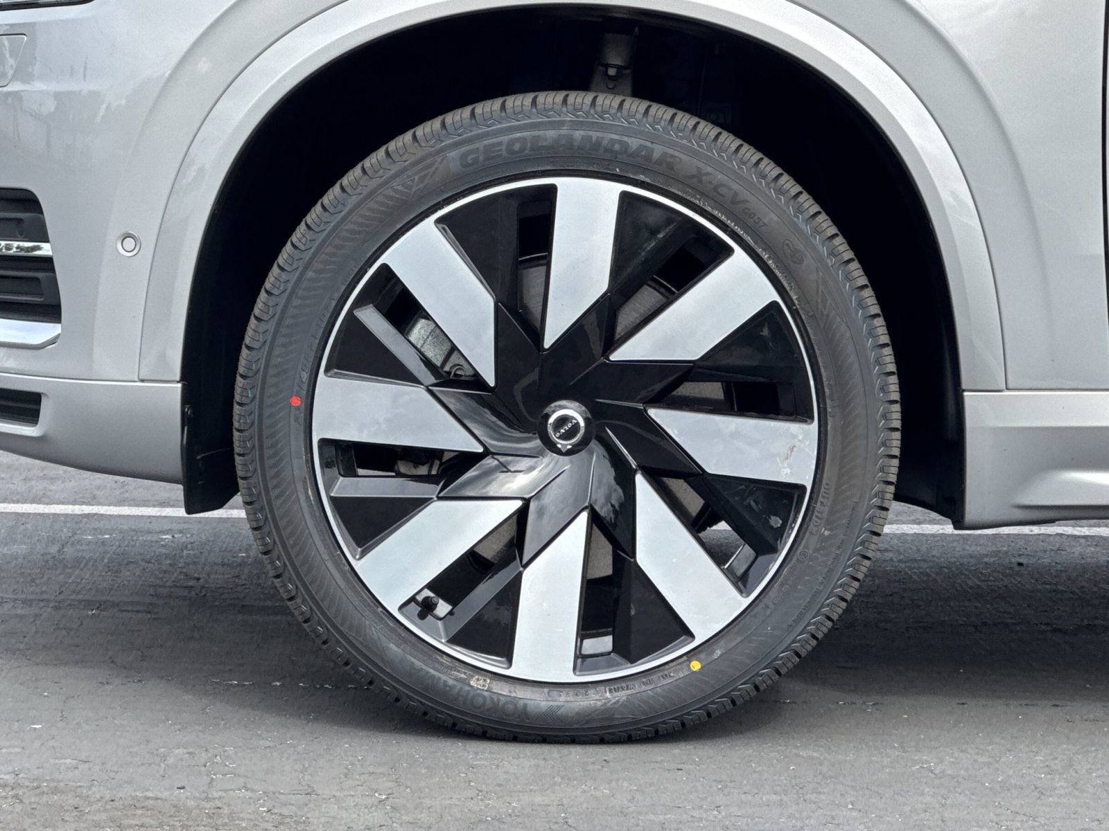 Certified 2023 Volvo XC90 T8 Ultimate w/ Protection Package AWD/4WD image 32