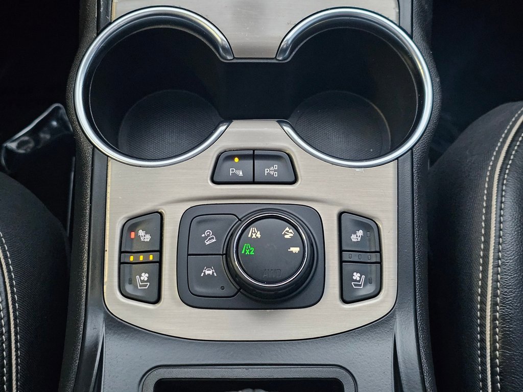 Used 2018 GMC Terrain Denali w/ Advanced Safety Package image 19