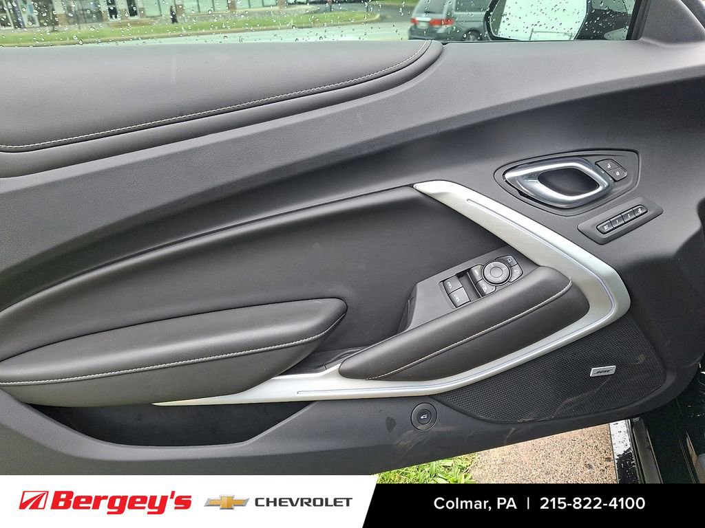 Used 2022 Chevrolet Camaro SS RWD image 15