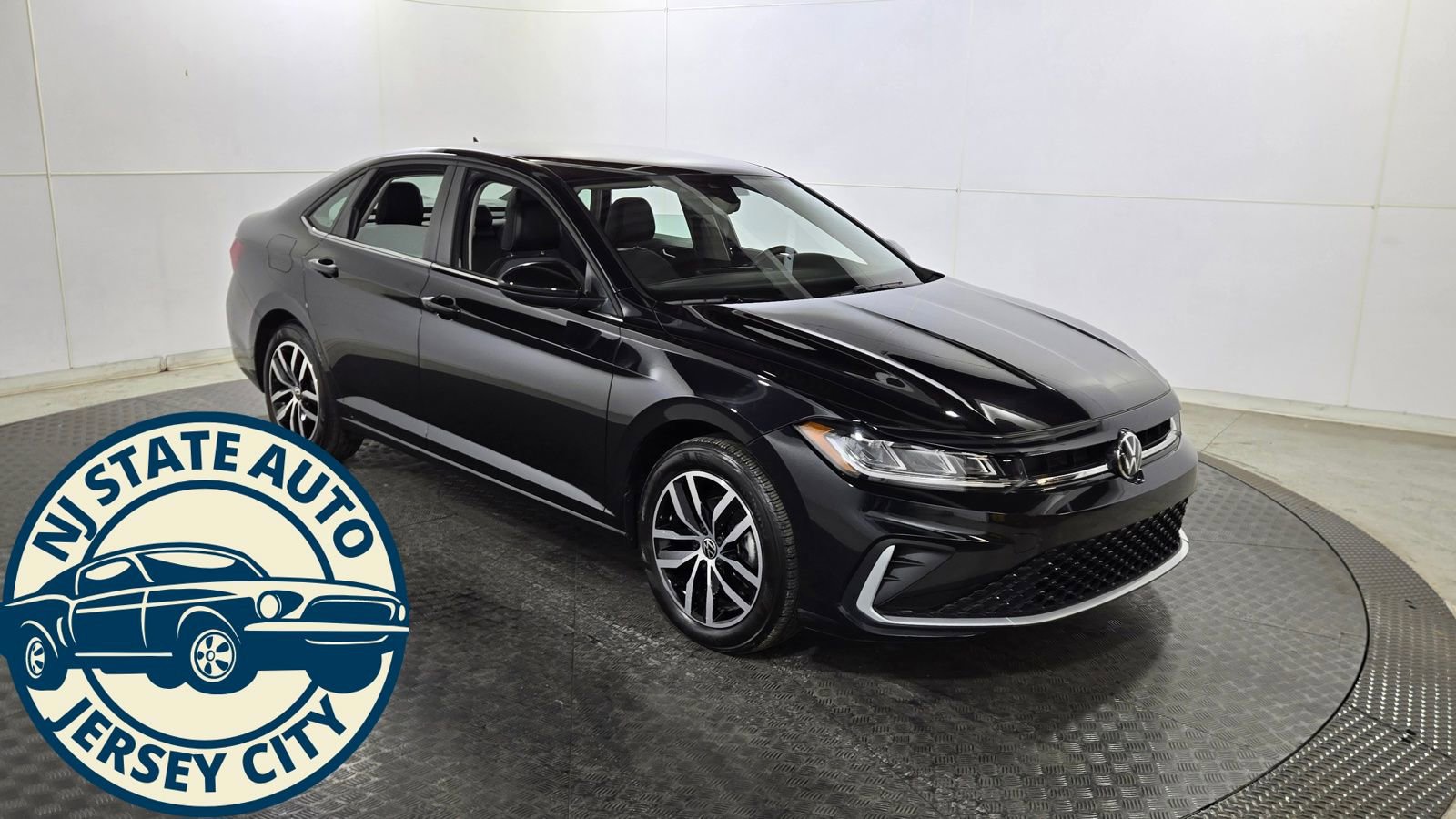 Used 2025 Volkswagen Jetta SE image 1