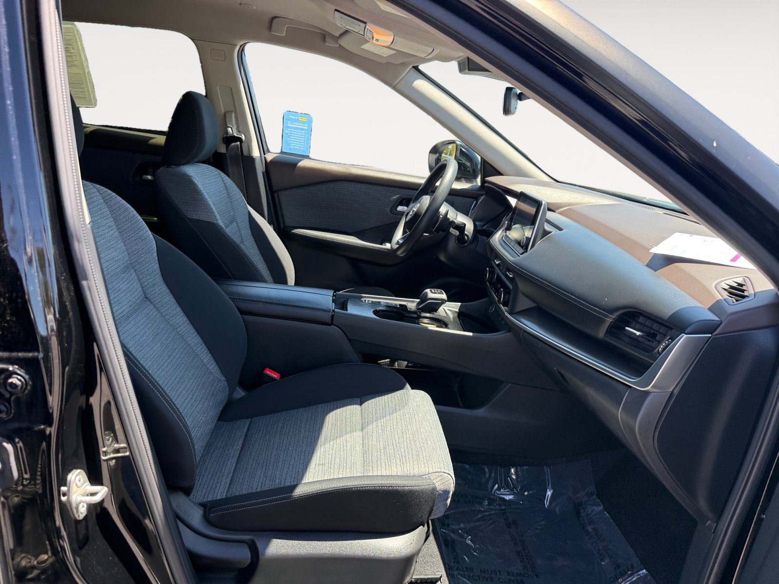 Used 2023 Nissan Rogue SV FWD image 19