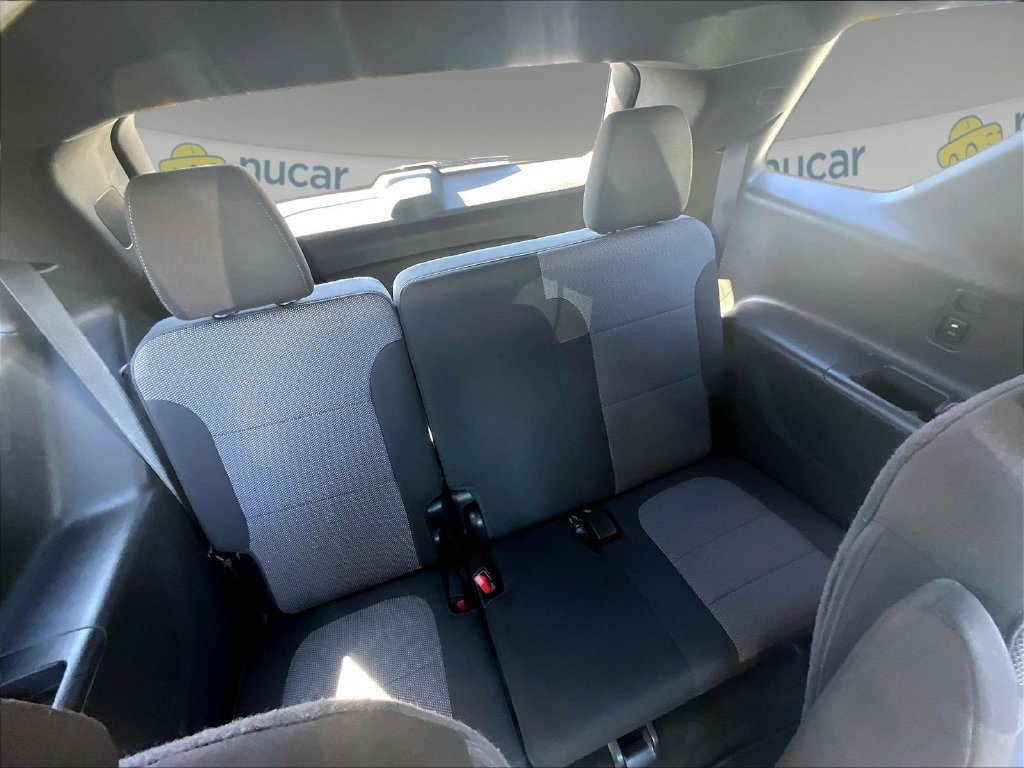 Used 2023 Chevrolet Traverse LT AWD/4WD image 16