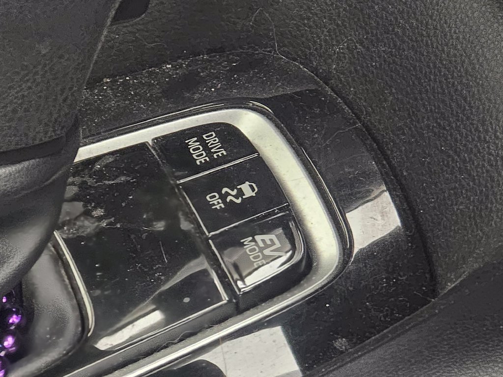 Used 2024 Toyota Corolla LE w/ LE Convenience Package FWD image 19