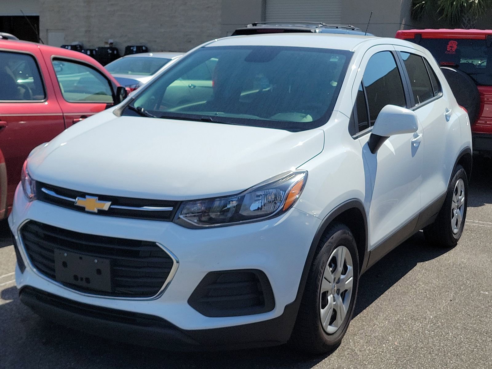 Used 2018 Chevrolet Trax LS FWD image 2