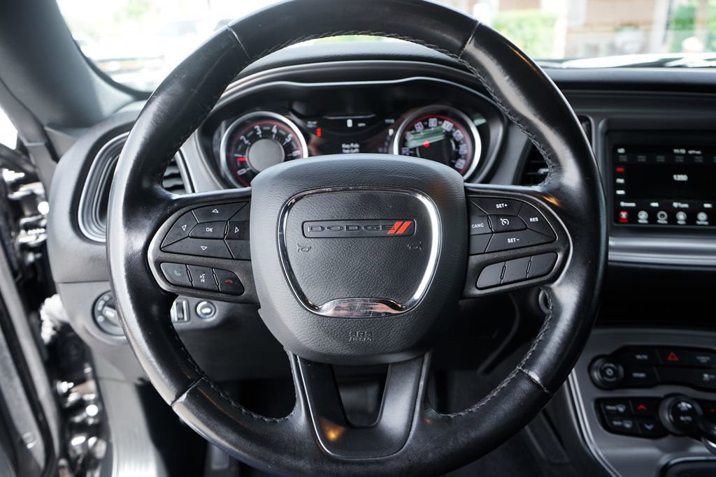 Used 2023 Dodge Challenger SXT RWD image 23