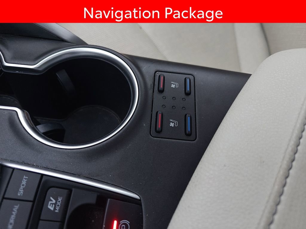 Used 2023 Toyota Camry XLE w/ Navigation Package image 10