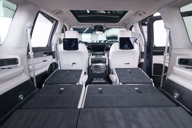 Used 2023 Jeep Wagoneer Series III w/ Premium Group I image 26