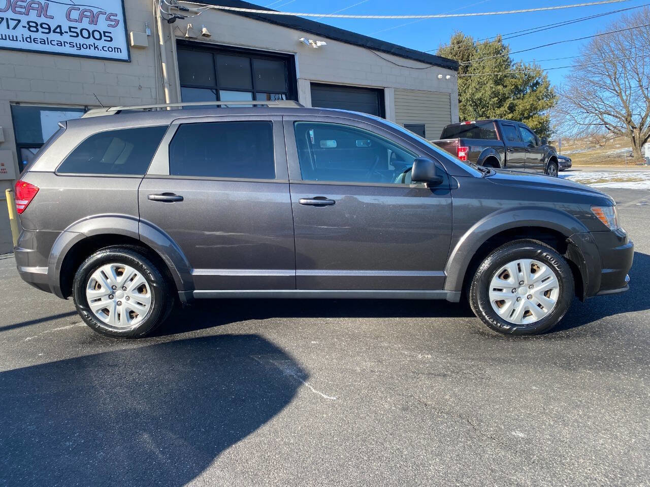 Used 2016 Dodge Journey SE image 2