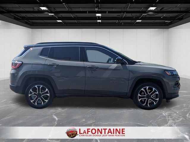 Used 2023 Jeep Compass Limited AWD/4WD image 6