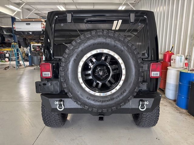 Used 2015 Jeep Wrangler Unlimited Sahara AWD/4WD image 8
