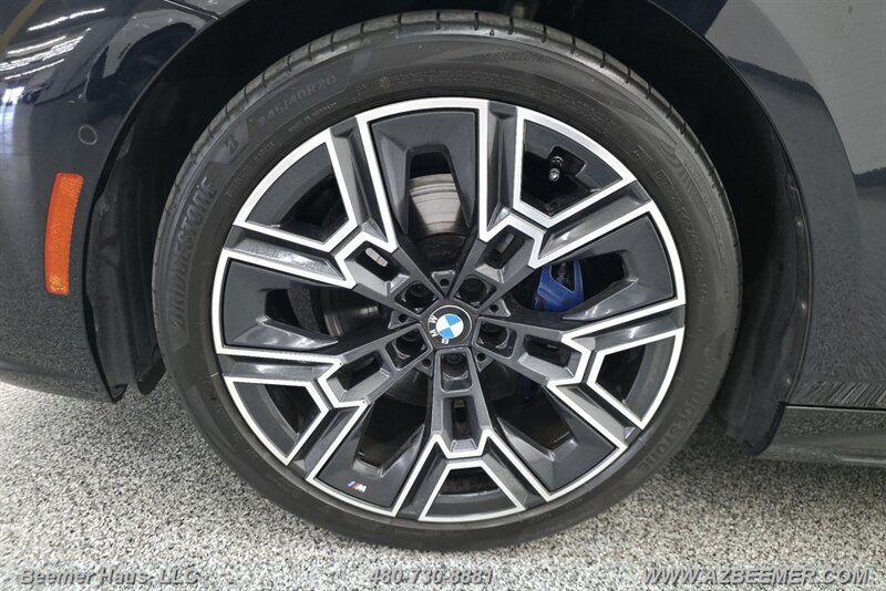 Used 2024 BMW 530i w/ M Sport Package RWD image 12