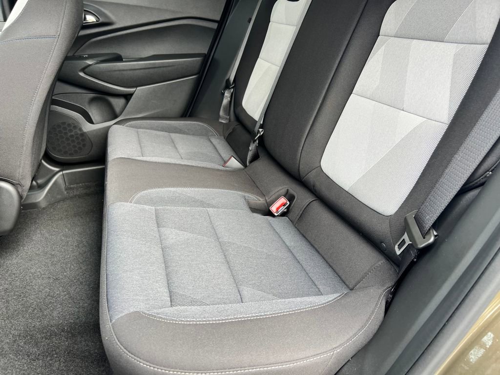 Certified 2024 Chevrolet Trax LS image 12