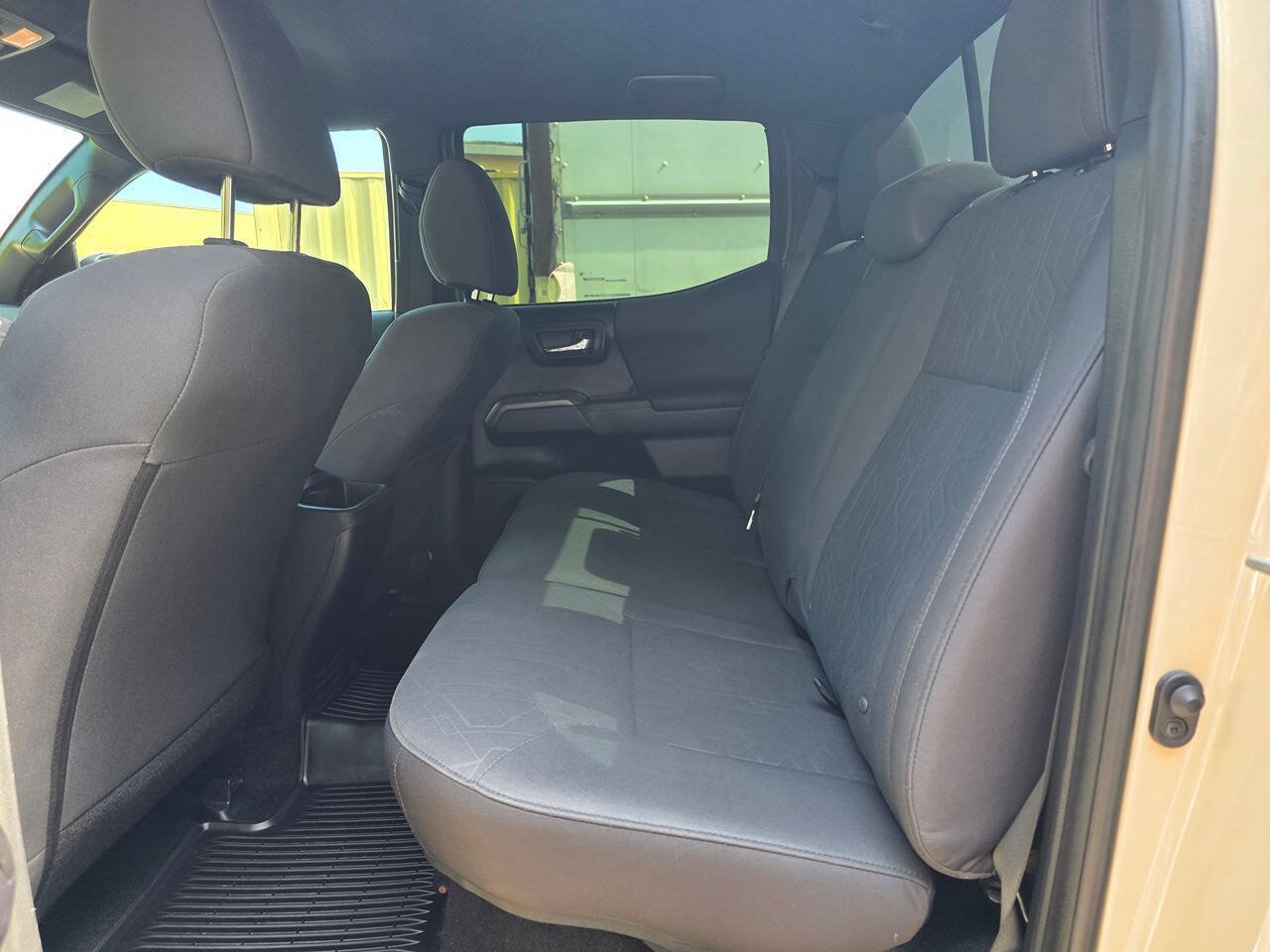 Used 2019 Toyota Tacoma TRD Off-Road AWD/4WD image 29