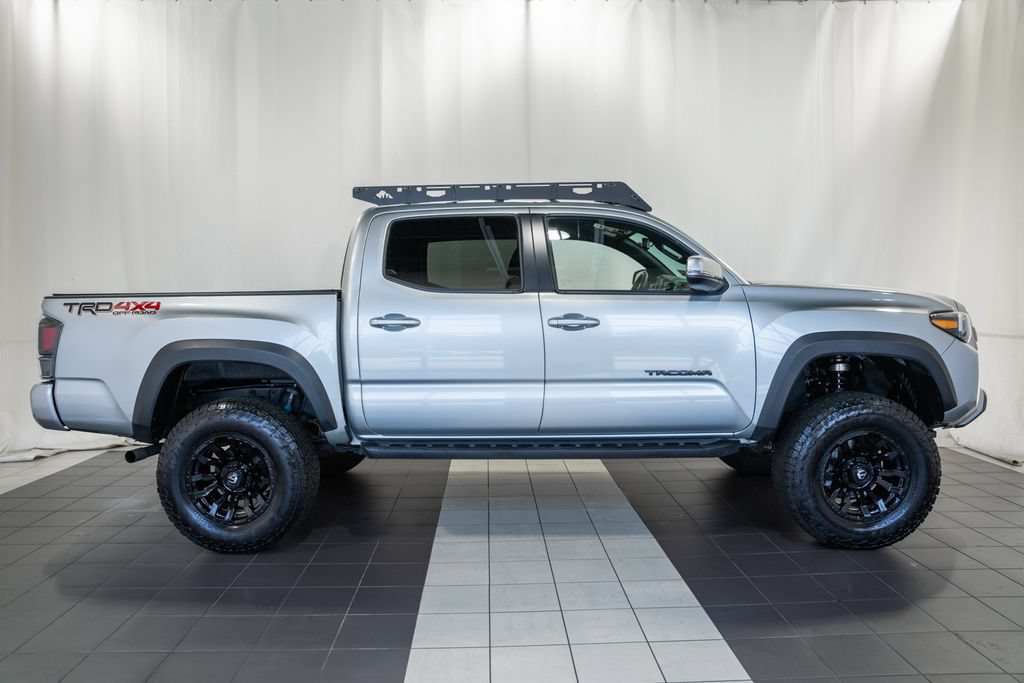 Used 2023 Toyota Tacoma TRD Off-Road AWD/4WD image 3