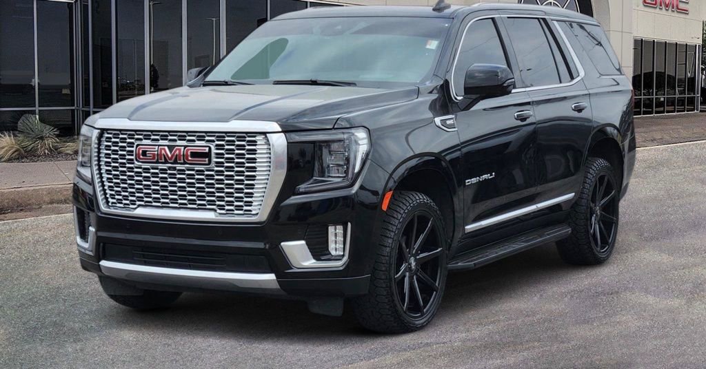 Used 2024 GMC Yukon Denali w/ Advanced Technology Package AWD/4WD image 1