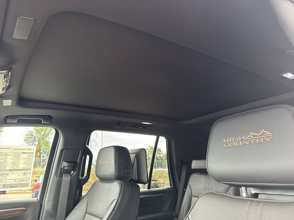 New 2026 Chevrolet Tahoe High Country AWD/4WD image 19