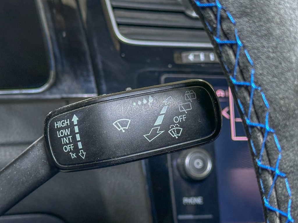 Used 2016 Volkswagen Golf 4-Door image 34