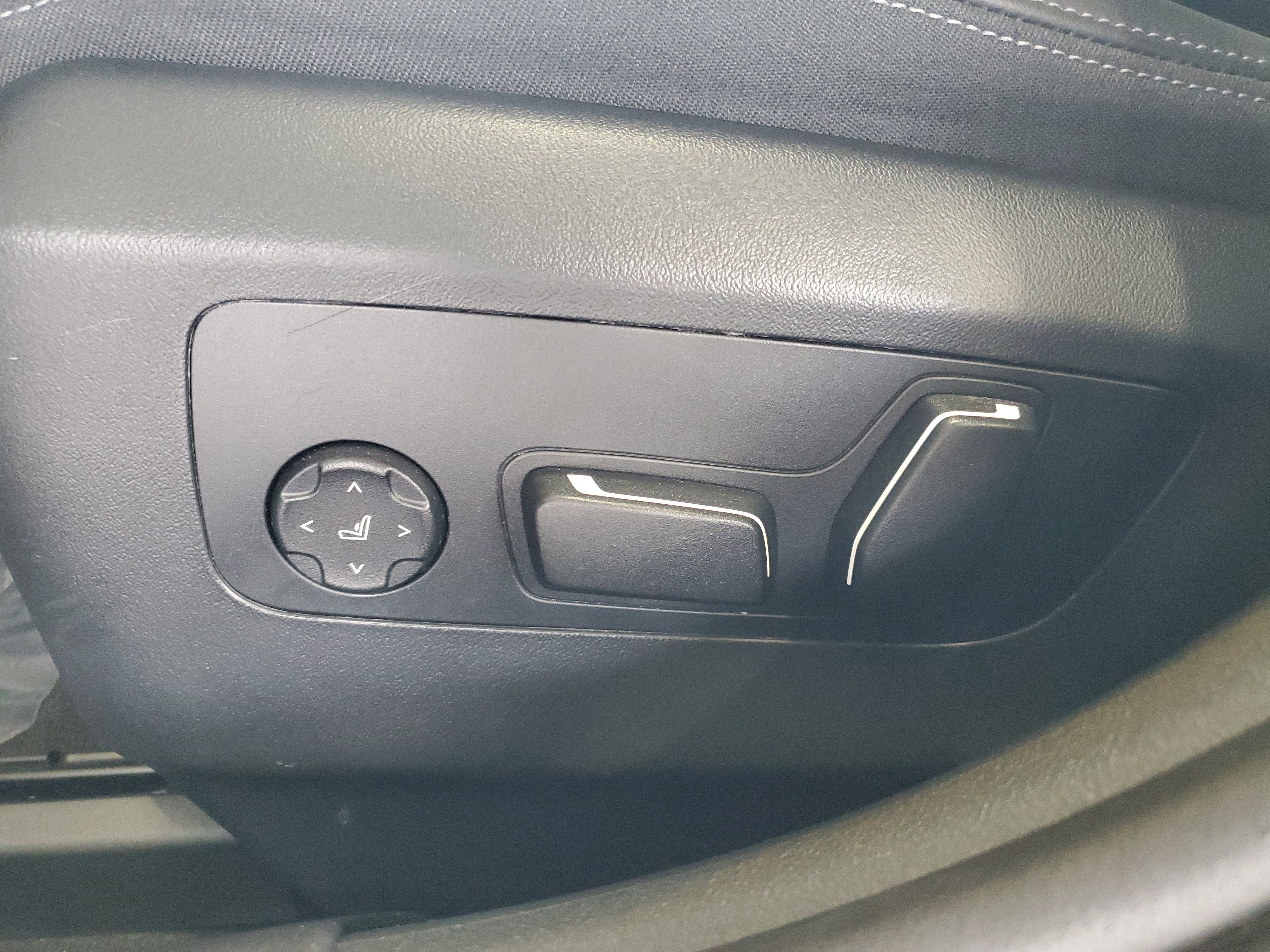 Used 2026 BMW 530i RWD image 19