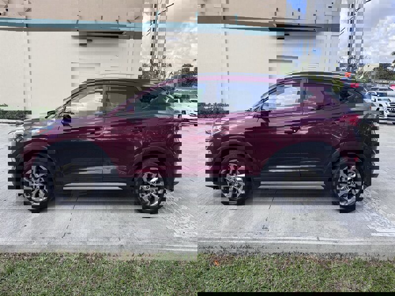 Used 2017 Hyundai Tucson SE Plus image 8