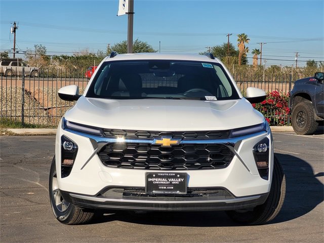 New 2026 Chevrolet Trax LT w/ Driver Confidence Package image 2