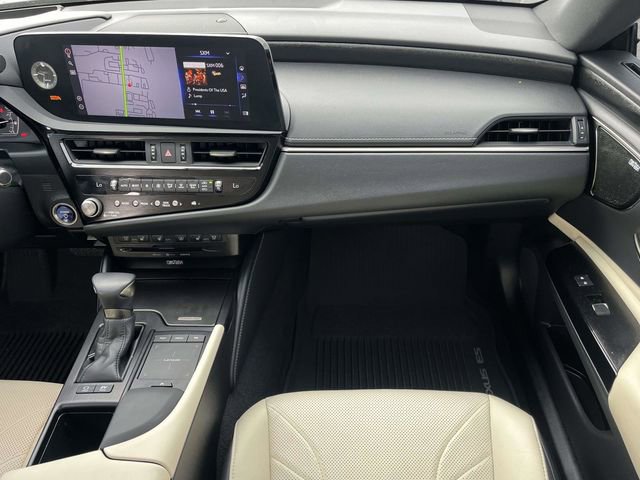 Used 2022 Lexus ES 300h Ultra Luxury w/ Accessory Package 2 image 19