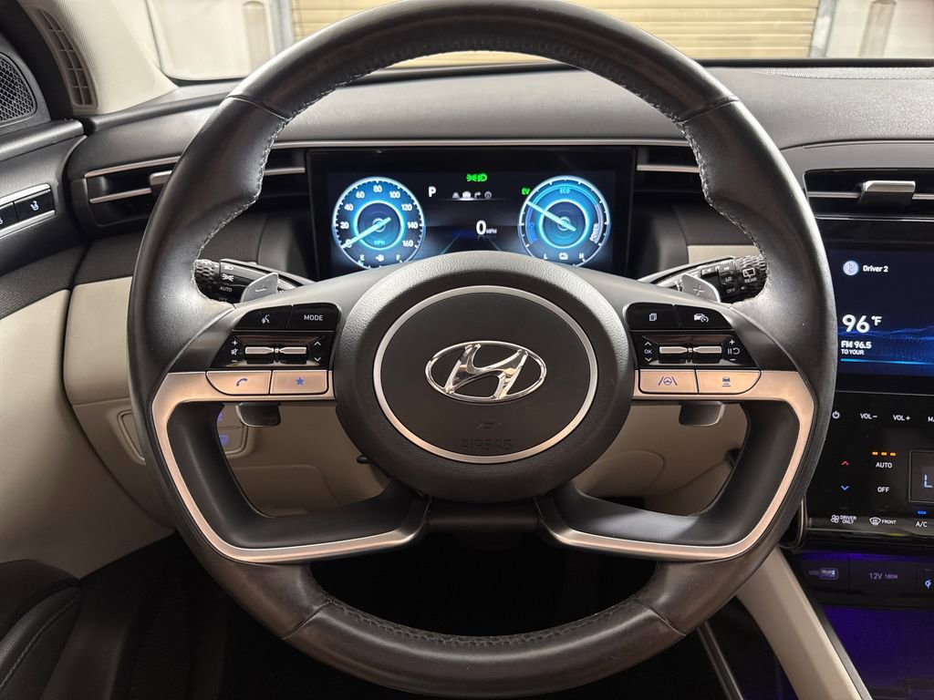Used 2022 Hyundai Tucson Limited AWD/4WD image 16