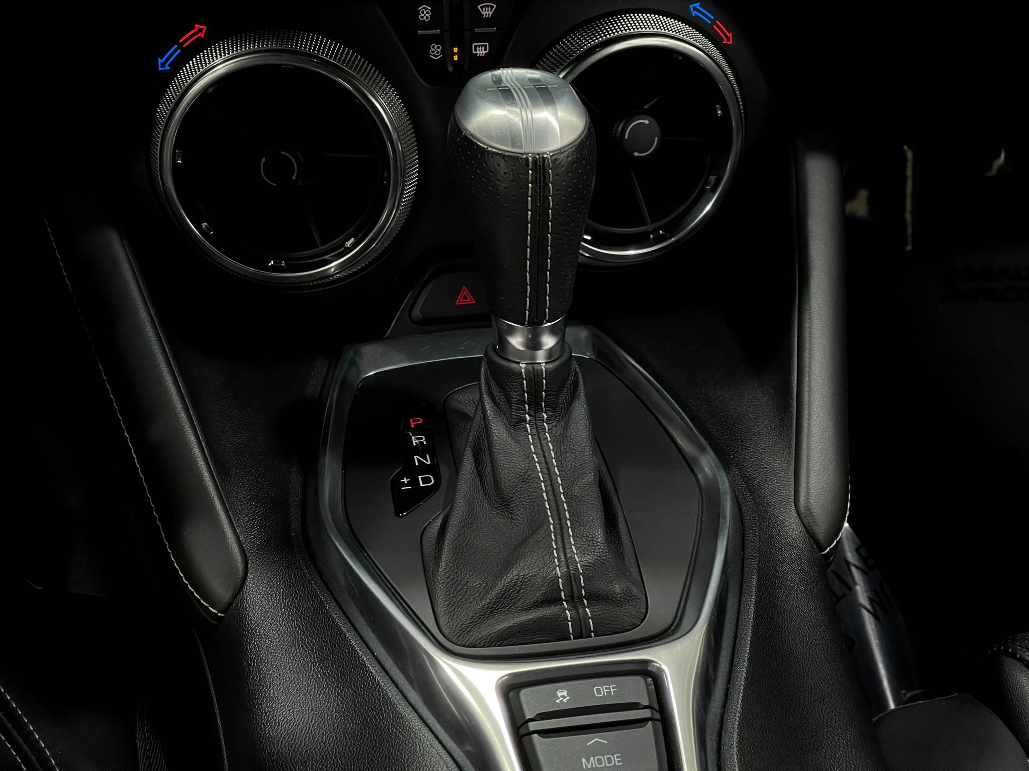 Used 2018 Chevrolet Camaro SS RWD image 27