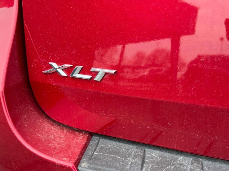 Used 2023 Ford Explorer XLT w/ Equipment Group 202A image 4