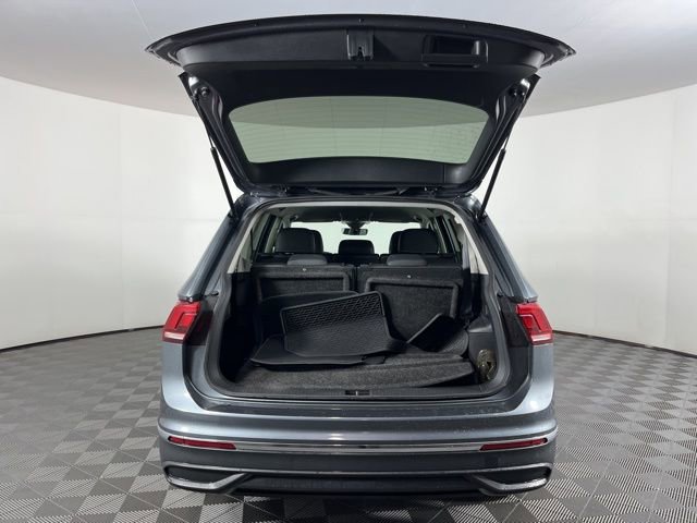 Used 2023 Volkswagen Tiguan SE image 50