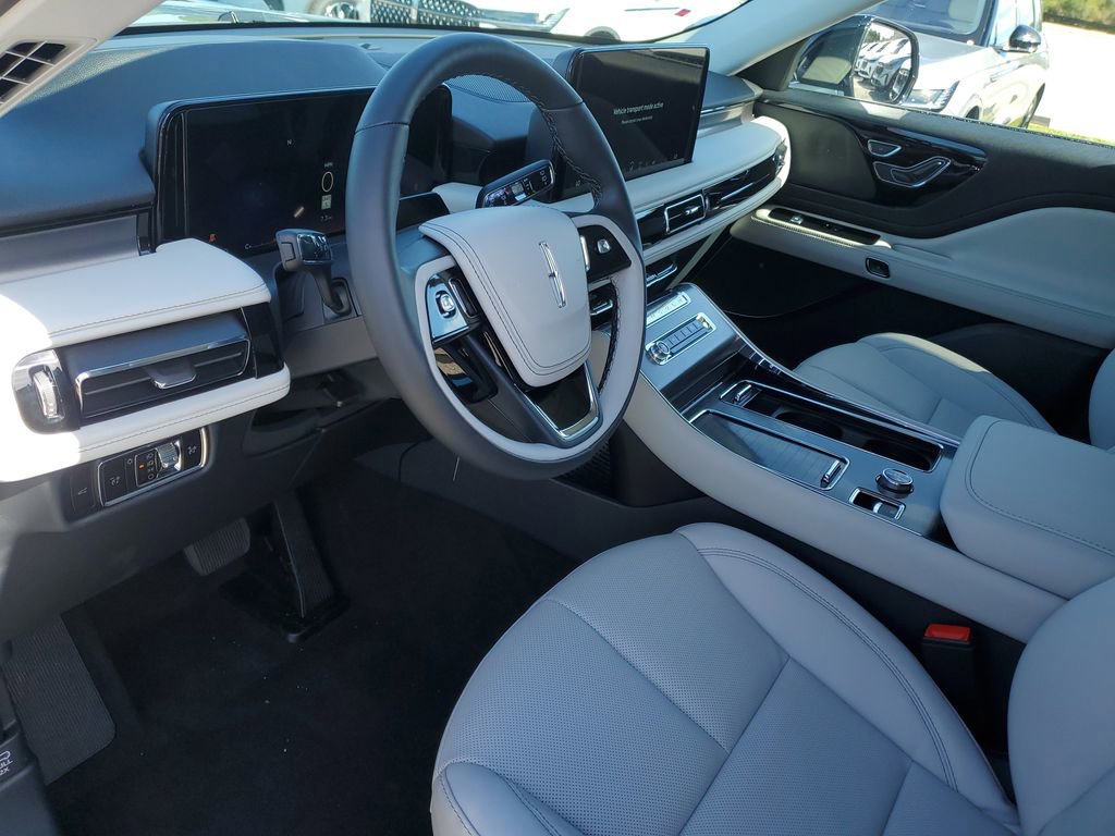New 2026 Lincoln Aviator 2WD image 21