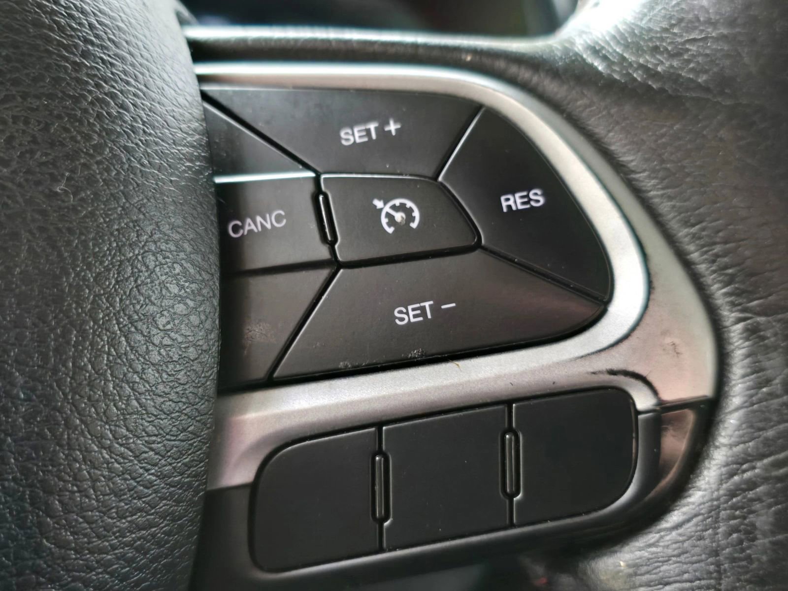 Used 2016 Jeep Renegade Trailhawk AWD/4WD image 26