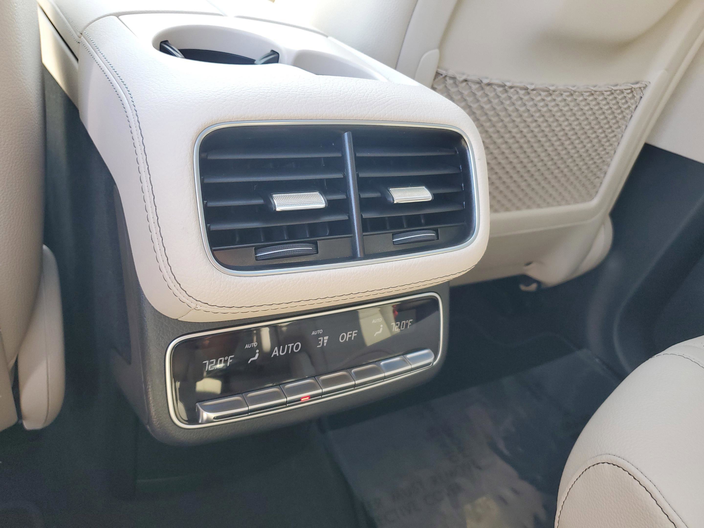 Used 2026 Mercedes-Benz GLS 450 4MATIC image 9