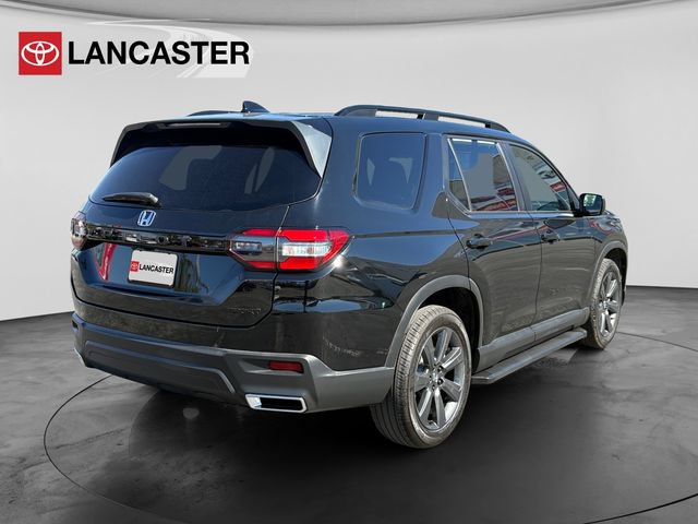 Used 2025 Honda Pilot Sport image 7