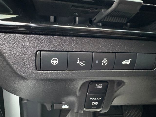 Certified 2025 Nissan Murano Platinum w/ Cargo Package image 15