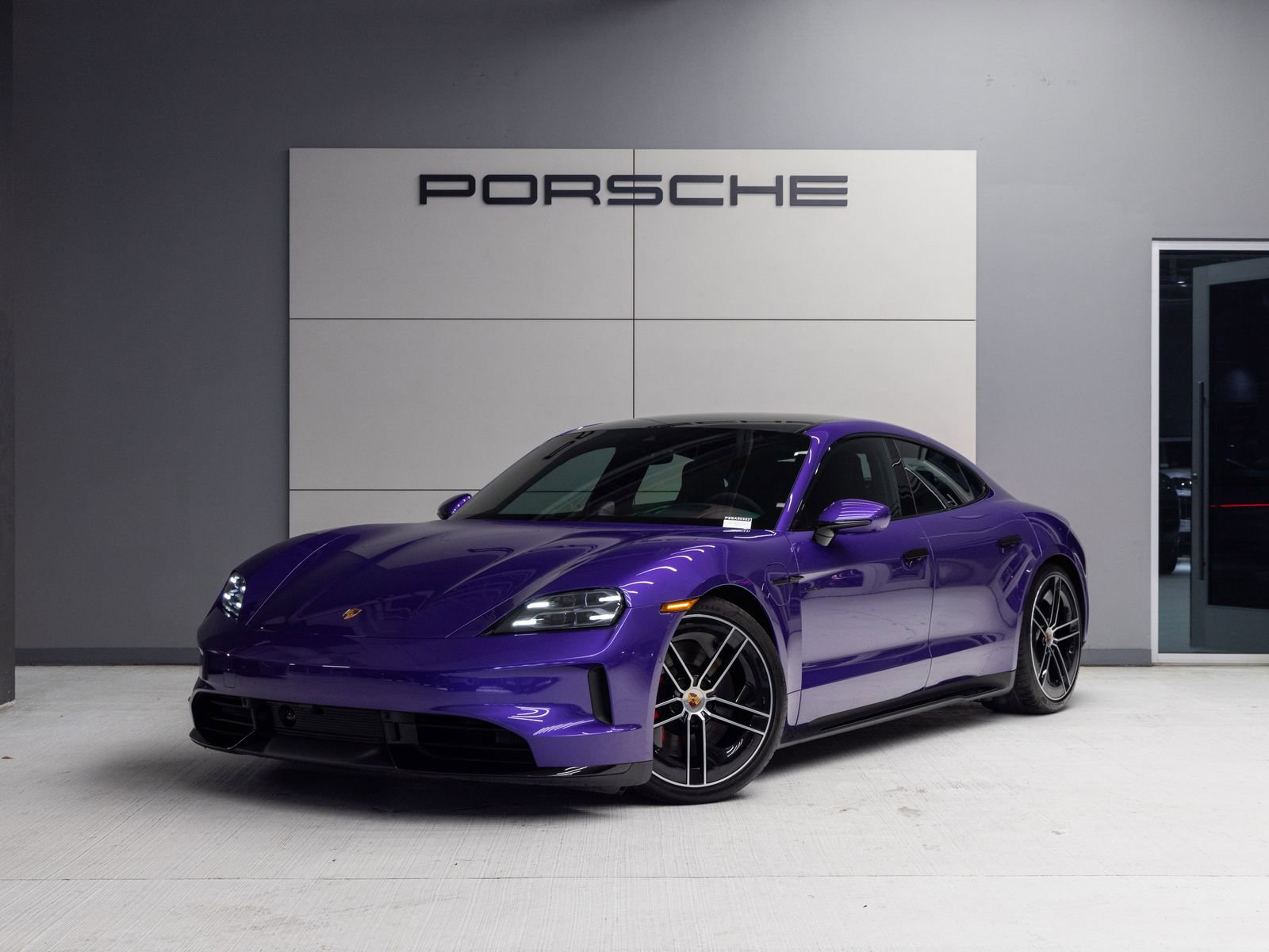 Certified 2025 Porsche Taycan GTS AWD/4WD image 1