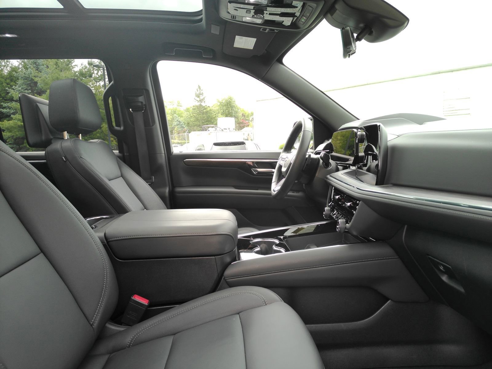 Certified 2026 Chevrolet Tahoe Z71 w/ Z71 Off-Road Package AWD/4WD image 19