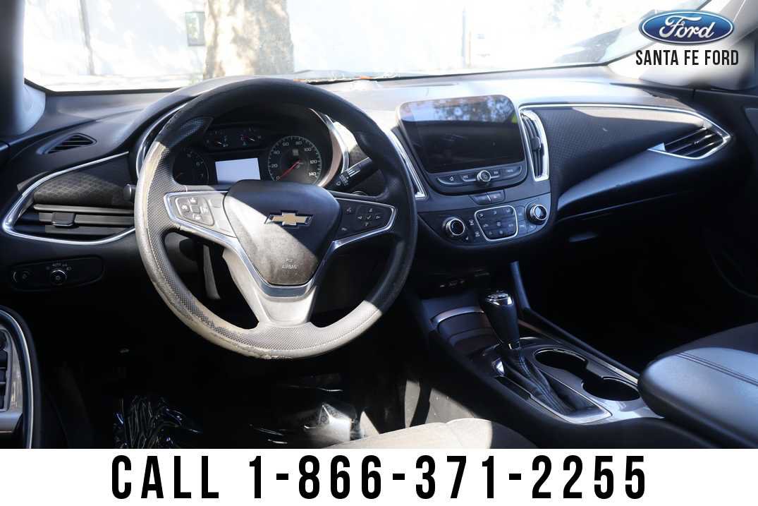 Used 2020 Chevrolet Malibu LT FWD image 17