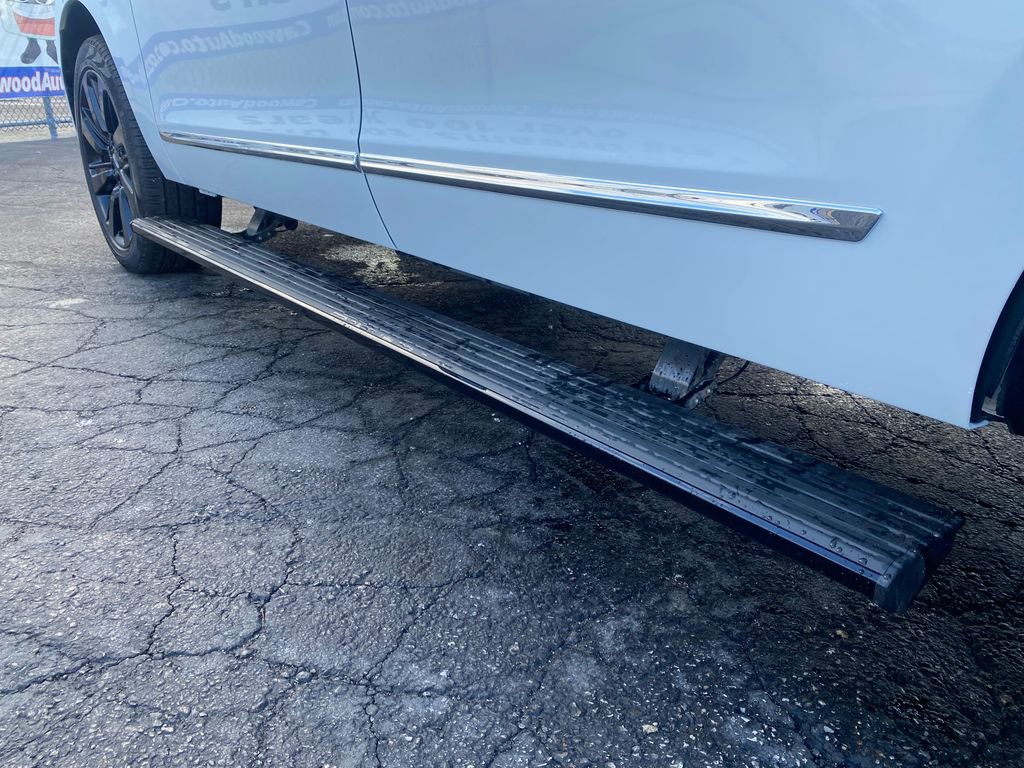 Used 2024 Lincoln Navigator L Reserve w/ Monochromatic Package image 10