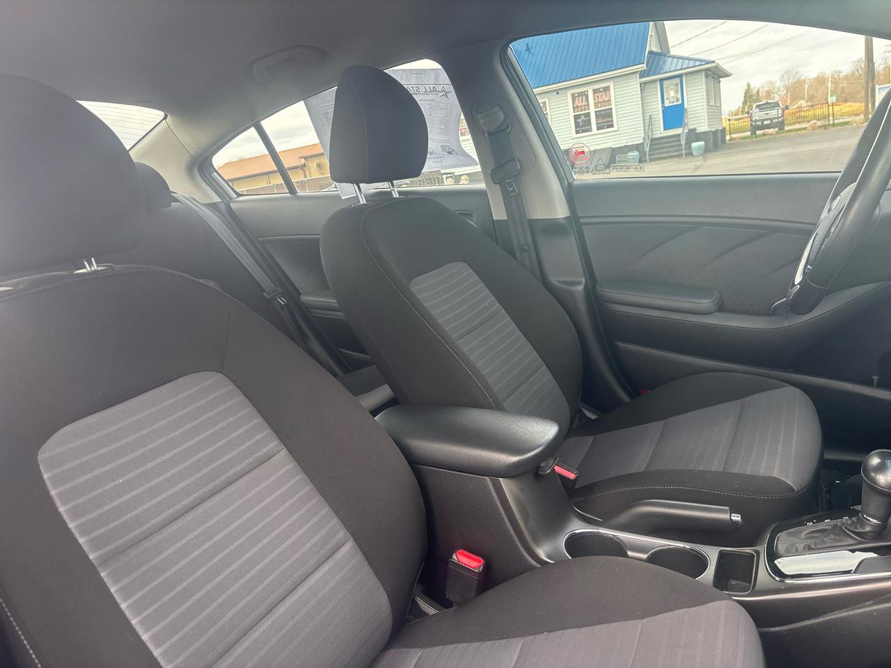 Used 2018 Kia Forte S image 18