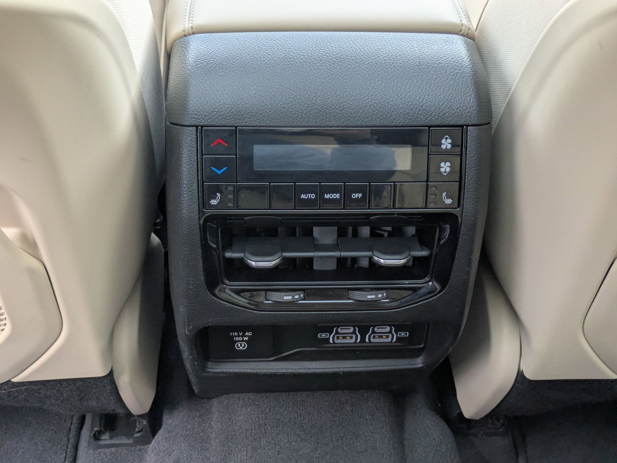 Used 2022 Jeep Grand Cherokee L Limited w/ Luxury Tech Group II image 28