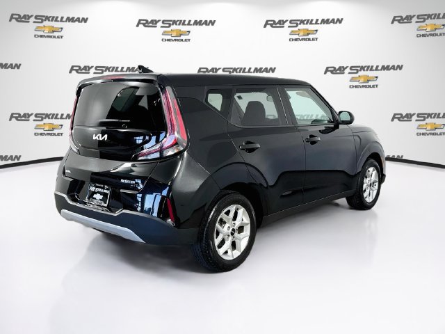 Used 2024 Kia Soul LX w/ Option Group 015 FWD image 7