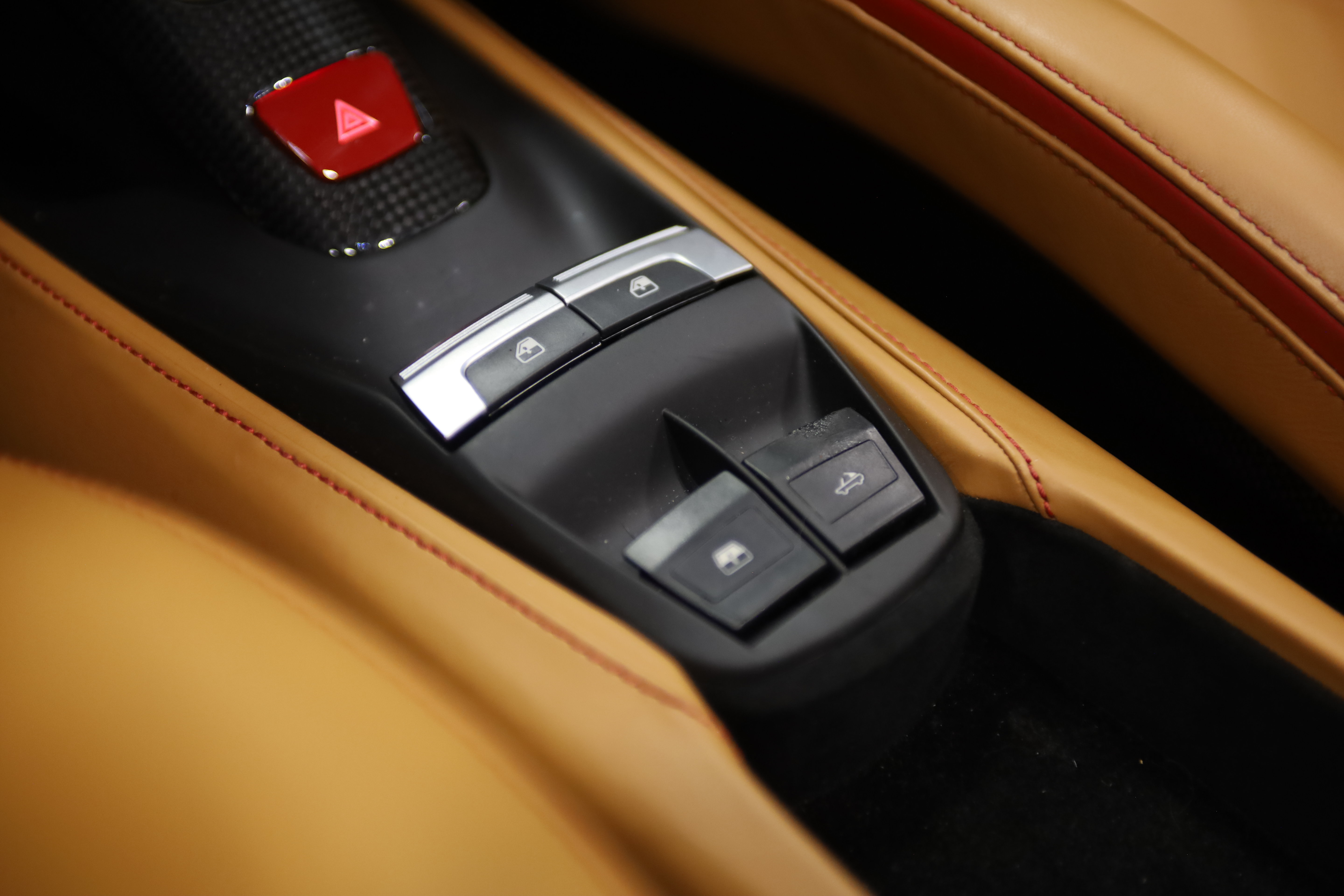 Used 2019 Ferrari 488 Spider RWD image 29