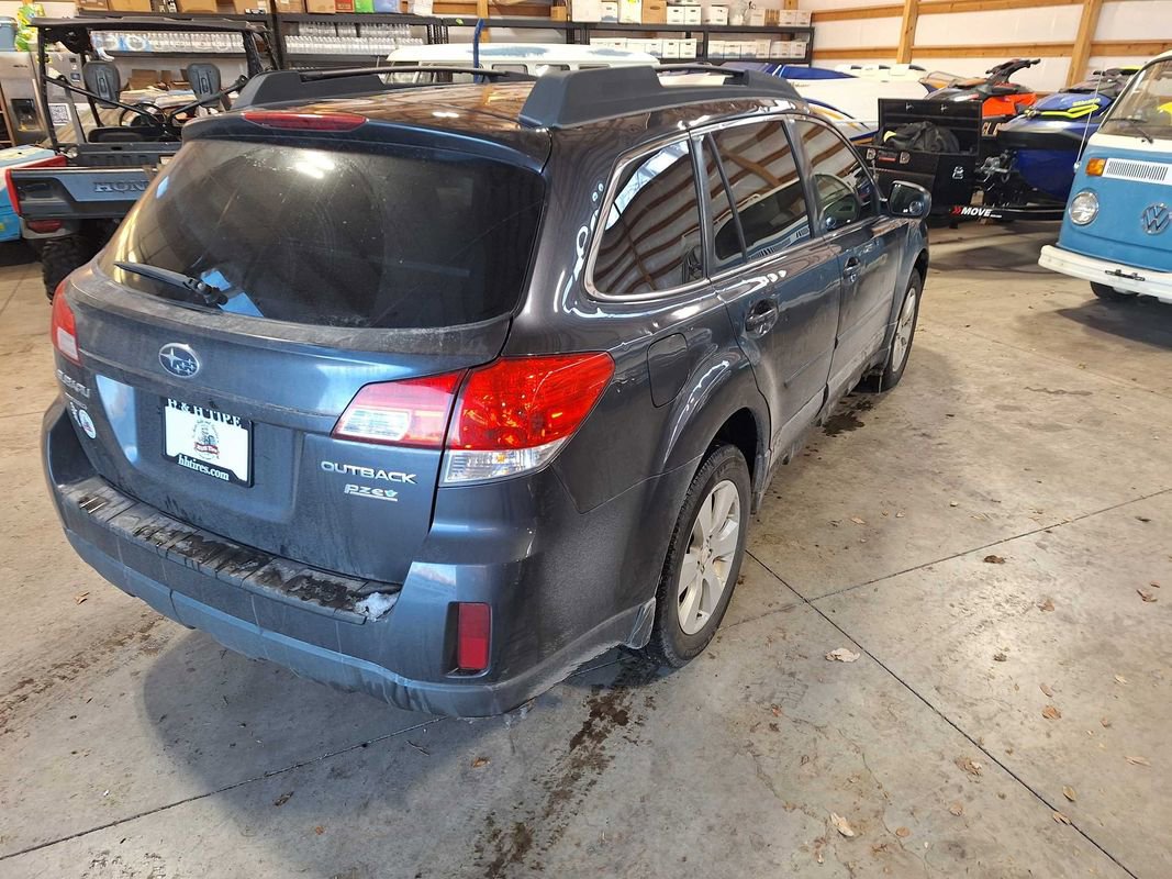 Used 2011 Subaru Outback 2.5i Premium w/ All-Weather Pkg image 5