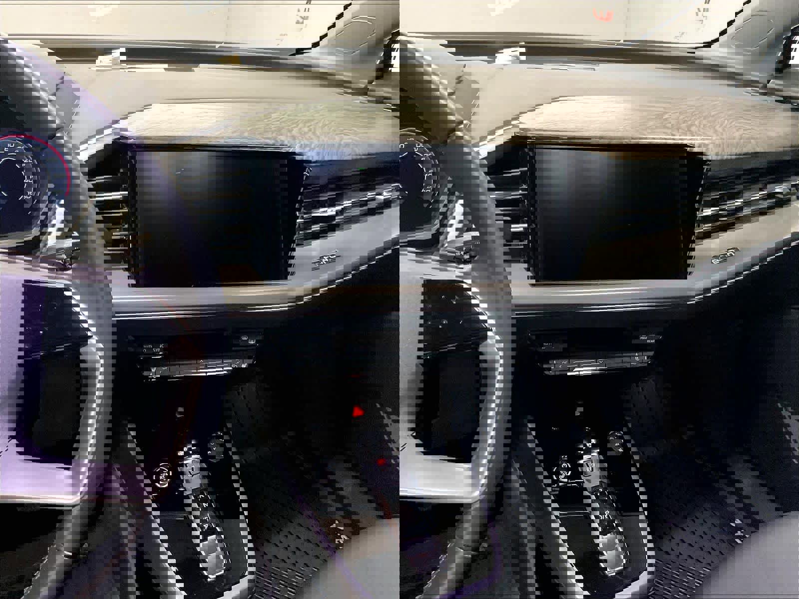 Certified 2024 Audi Q4 e-tron Premium Plus w/ Premium Plus image 9